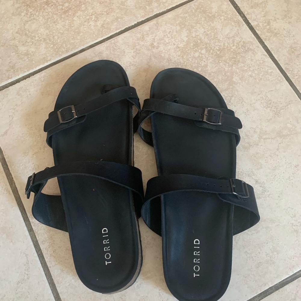 Black sandals size 12W